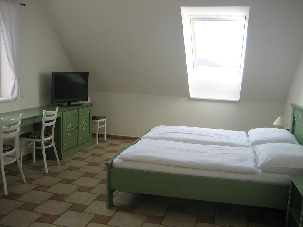 Penzion Malovany Osvetimany Zimmer foto